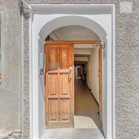 In The Center With Self Check-in Appartement Parma