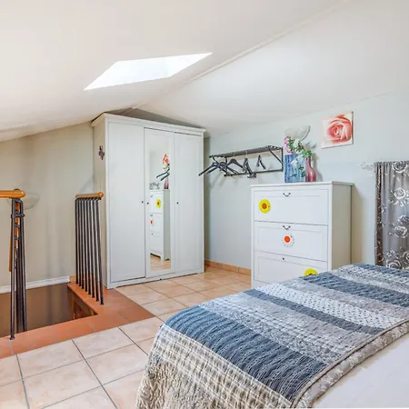 In The Center With Self Check-in