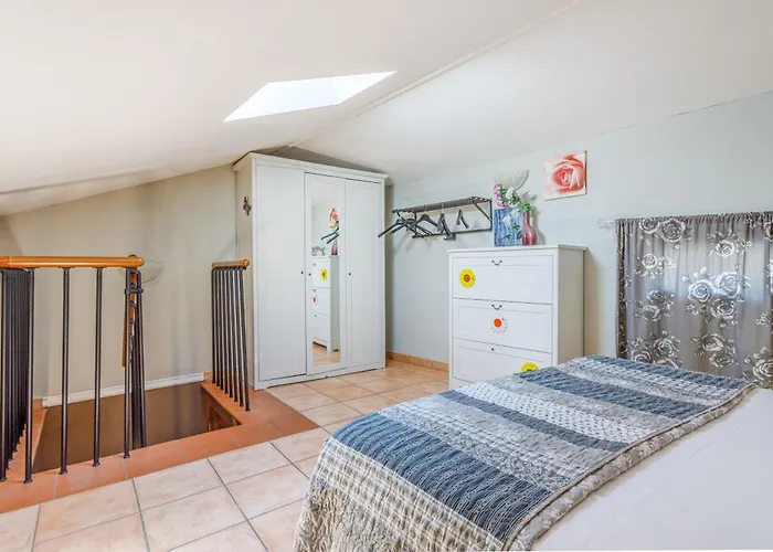 In The Center With Self Check-in